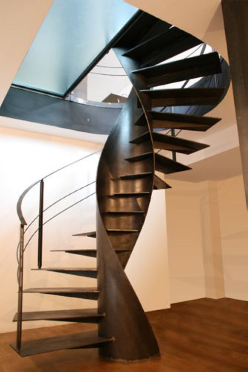 Bakrene spiralne stopnice