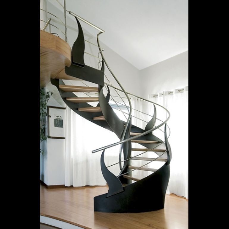 Leseno-kovinske stopnice (slika 2)