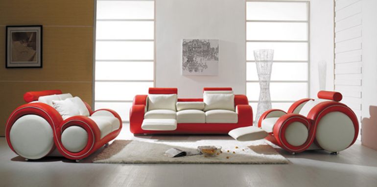 Rdeče-belo pohištvo