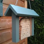 Ptičja hišica s prepečencem